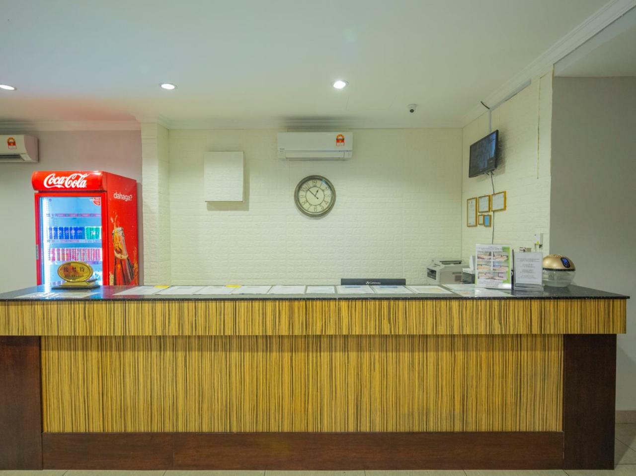 קוטה קינבלו Summer Hotel מראה חיצוני תמונה
